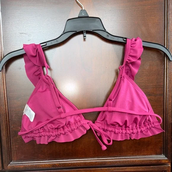 Bundle of 4 Bikini Tops - Picture 3 of 15